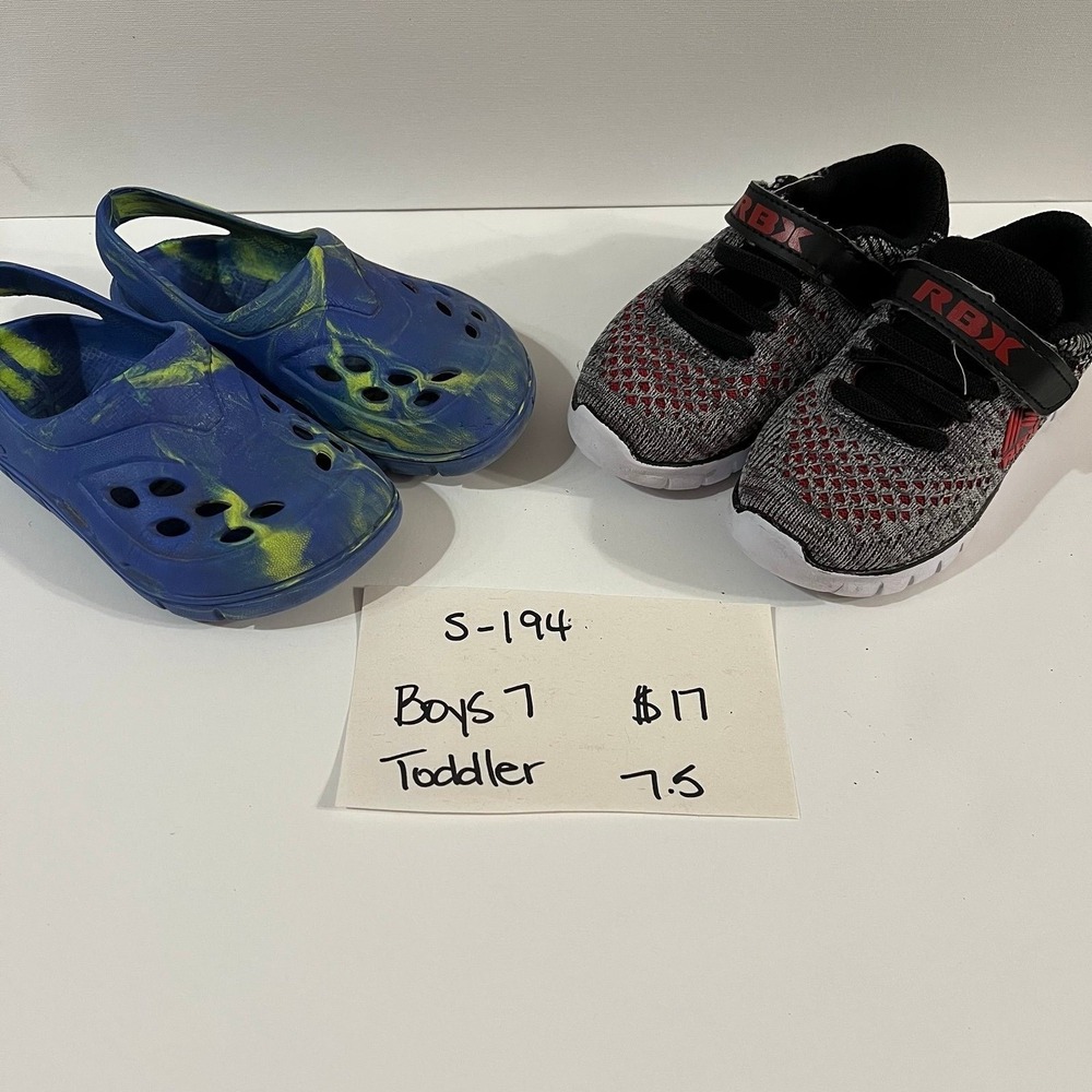 Boys size 7 shoes (s-194) - Picture 7 of 7